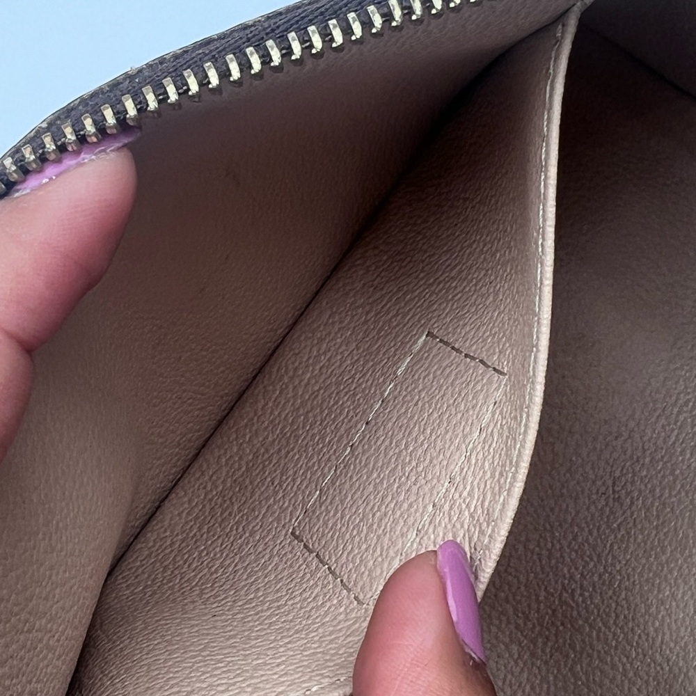 🌹♥️LOUIS VUITTON COSMETICS POUCH/ CROSSBODY BAG ♥️🌹 - Picture 11 of 16